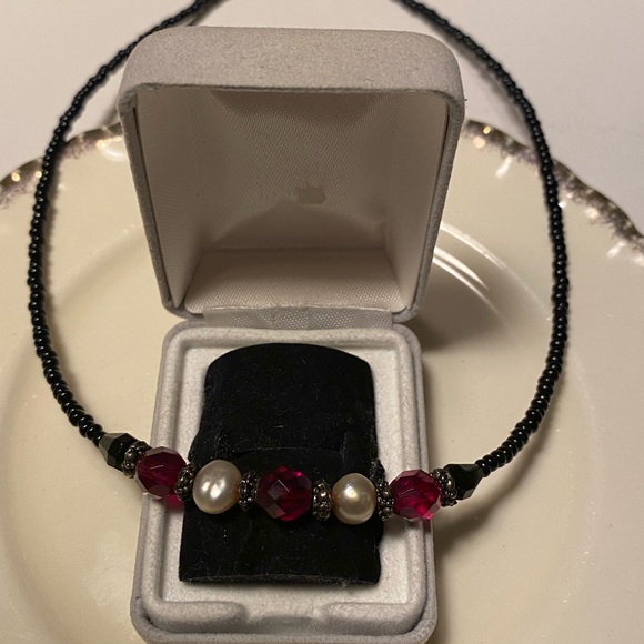 💛 Tara Designs Czech round shaped glass beads, FWCPs black seed beads necklace. - Picture 3 of 4